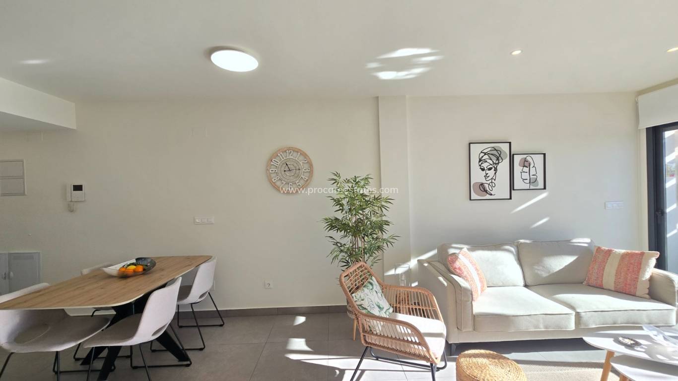 Resale - Apartment / Flat * - Orihuela Costa - Villamartín *