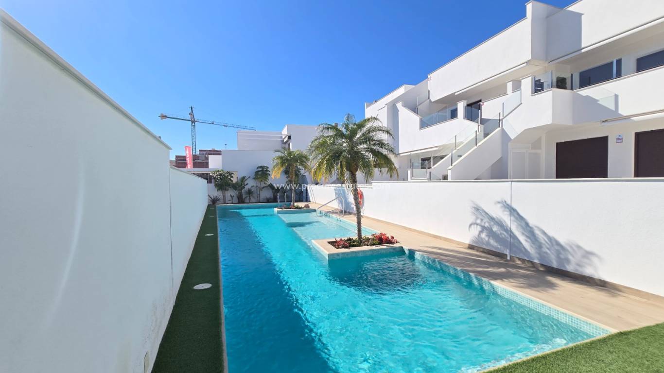 Resale - Apartment / Flat * - Pilar de la Horadada *