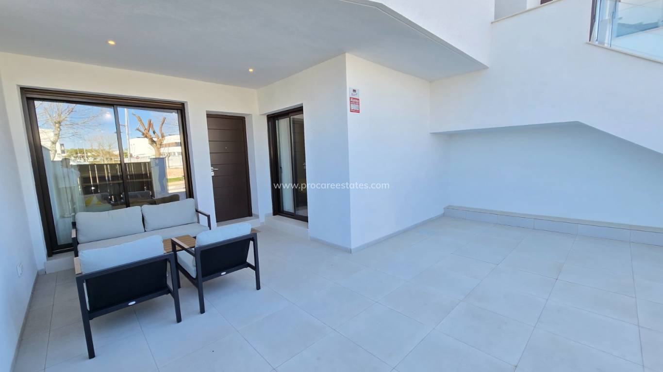 Resale - Apartment / Flat * - Pilar de la Horadada *