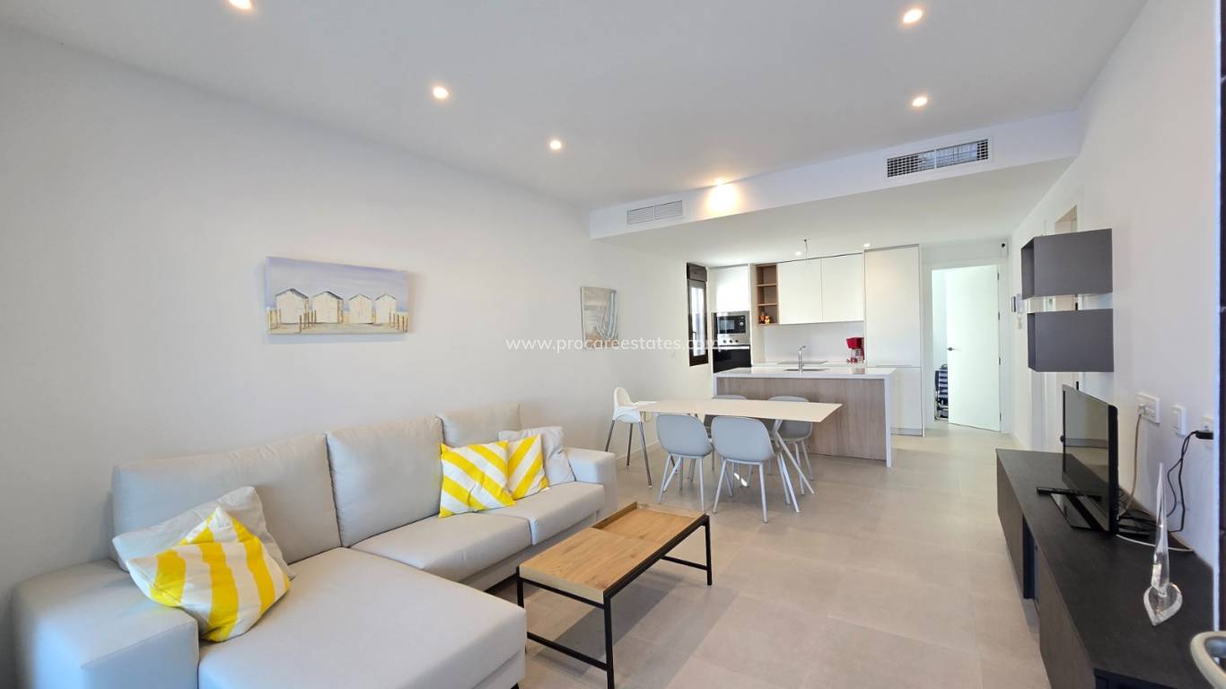 Resale - Apartment / Flat * - Pilar de la Horadada *