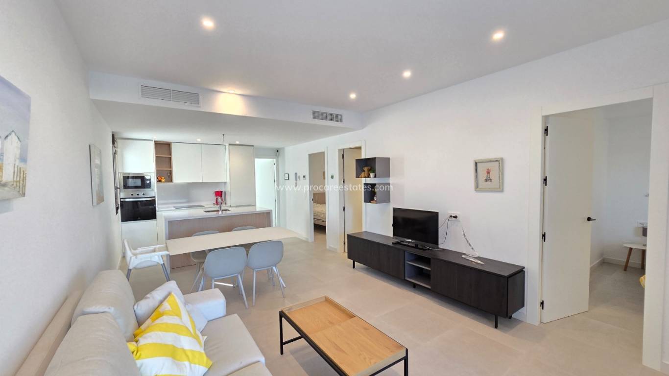 Resale - Apartment / Flat * - Pilar de la Horadada *