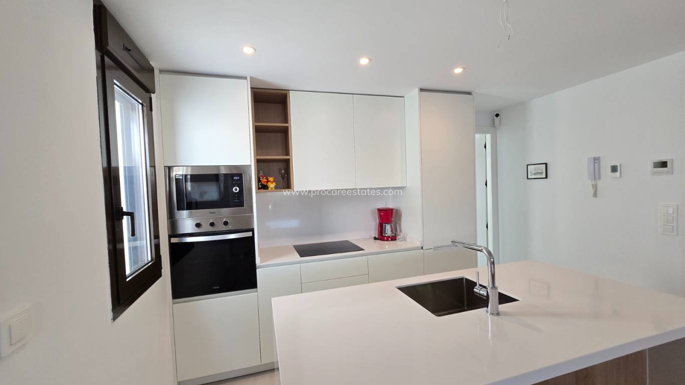 Resale - Apartment / Flat * - Pilar de la Horadada *