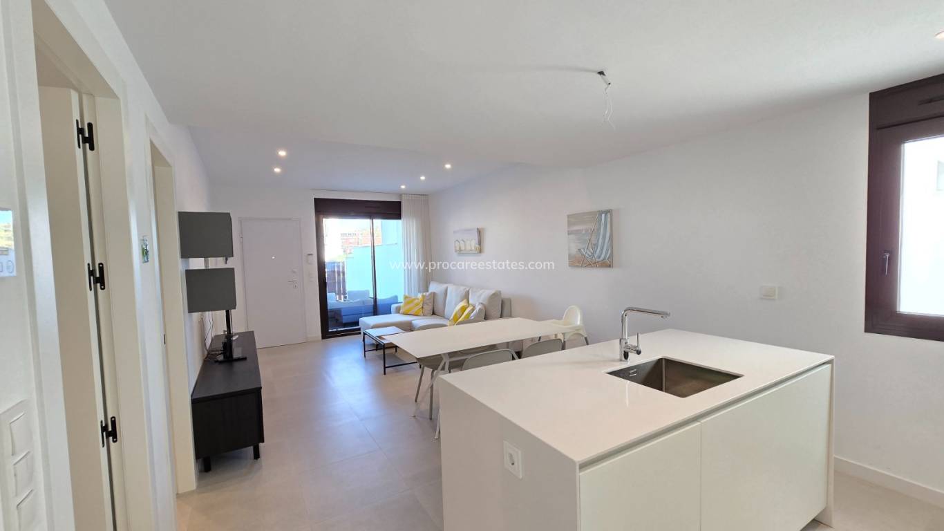 Resale - Apartment / Flat * - Pilar de la Horadada *