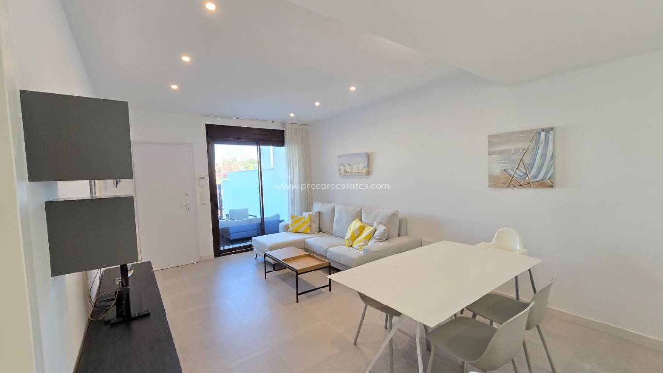 Resale - Apartment / Flat * - Pilar de la Horadada *