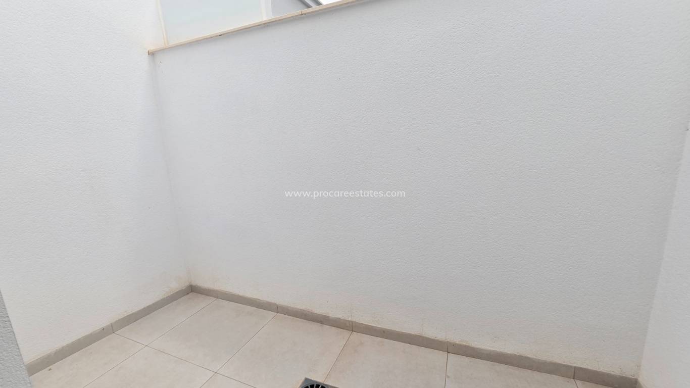 Resale - Apartment / Flat * - Pilar de la Horadada *