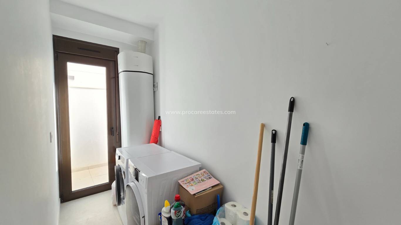 Resale - Apartment / Flat * - Pilar de la Horadada *