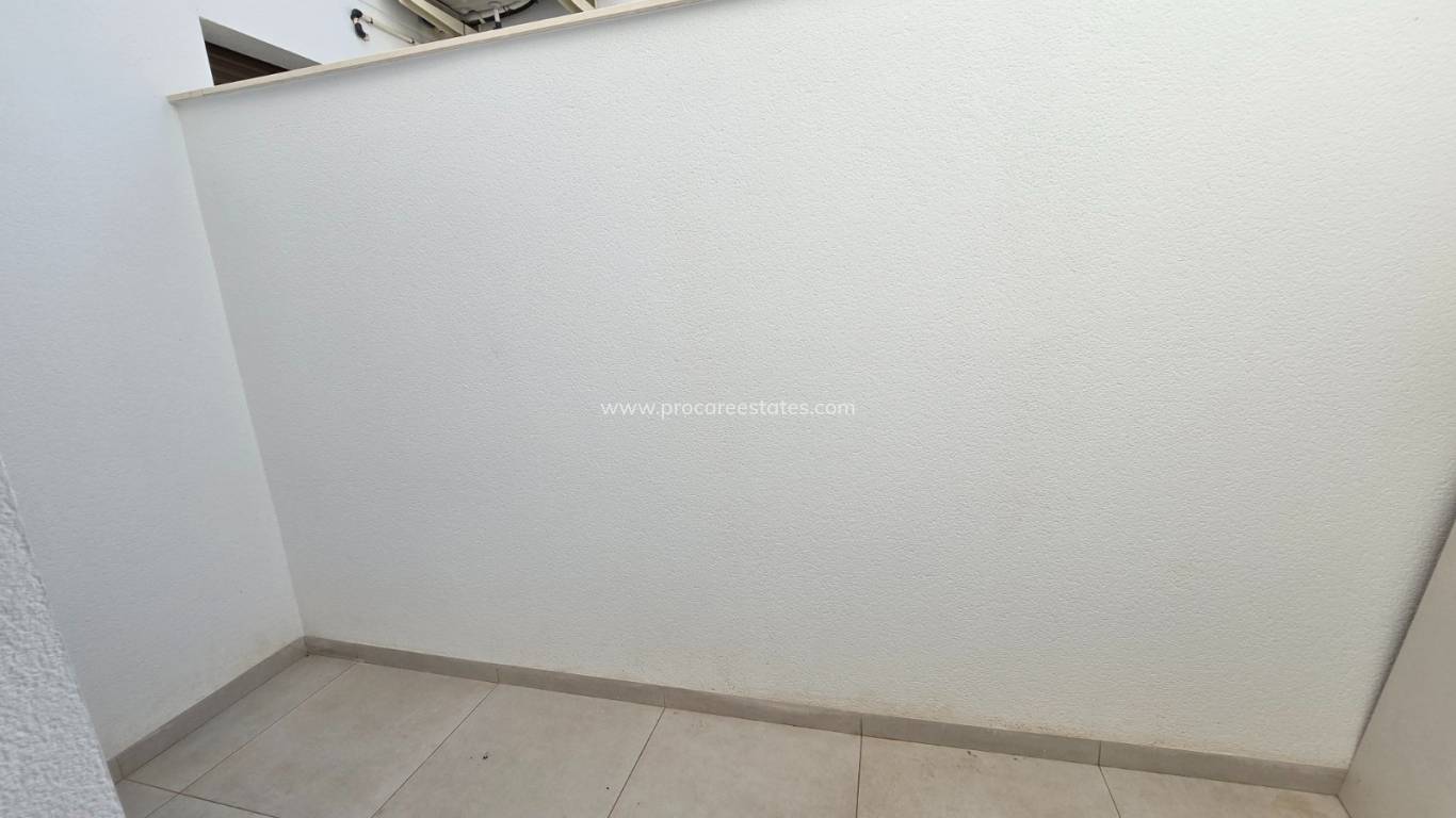 Resale - Apartment / Flat * - Pilar de la Horadada *