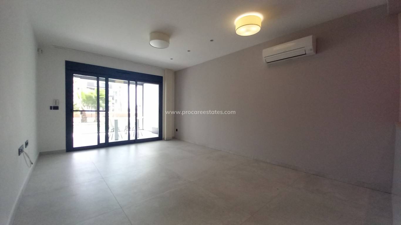 Resale - Apartment - Guardamar del Segura - El Raso