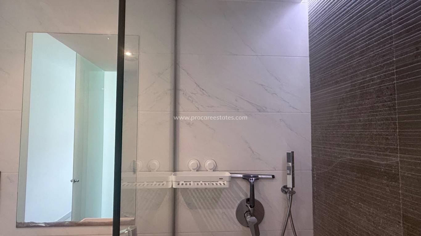 Resale - Apartment - Guardamar del Segura - El Raso