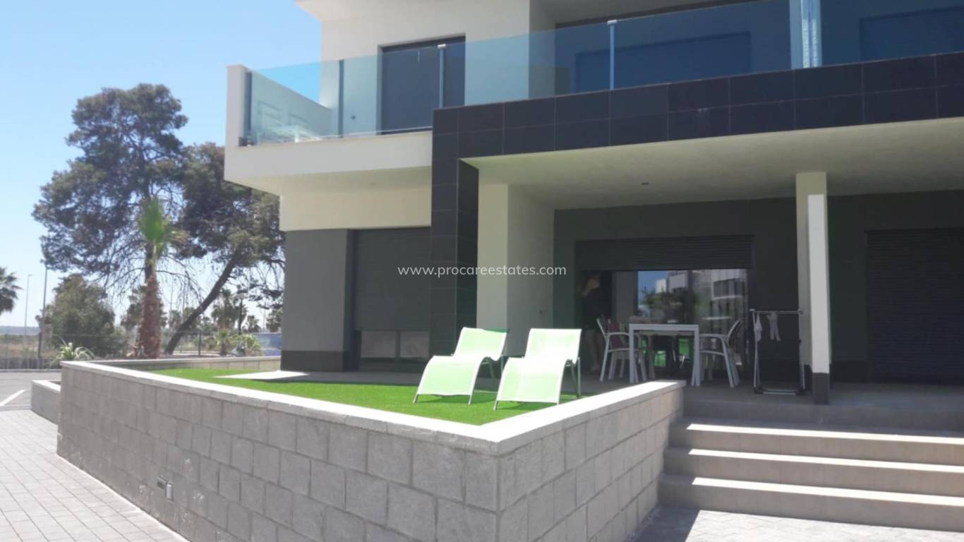 Resale - Apartment - Guardamar del Segura - El Raso