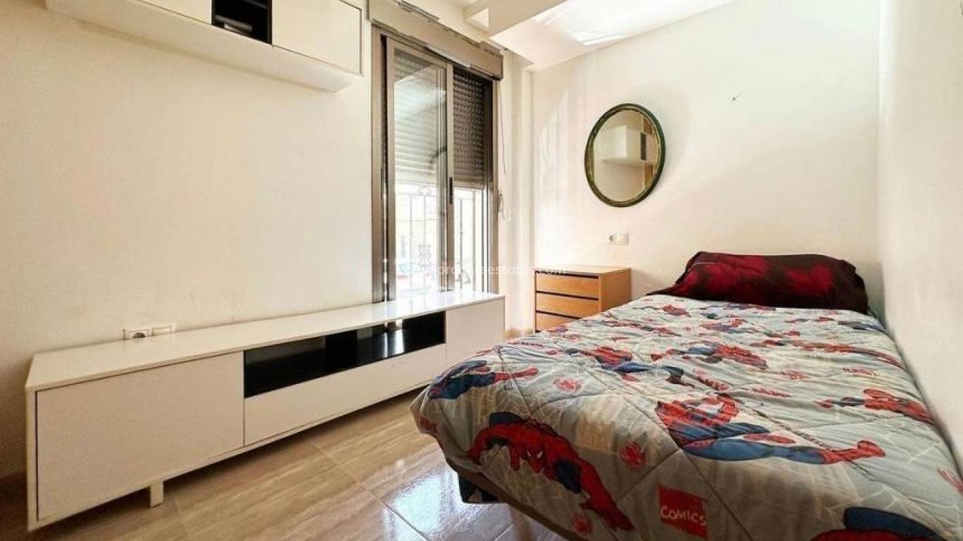 Resale - Apartment - Guardamar del Segura - Guardamar Centro