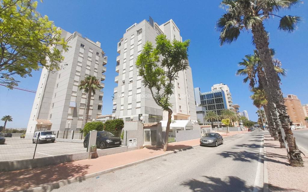 Resale - Apartment - Guardamar del Segura - Puerto Deportivo