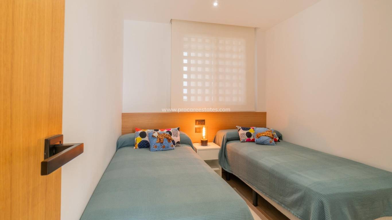 Resale - Apartment - Guardamar del Segura - Puerto Deportivo