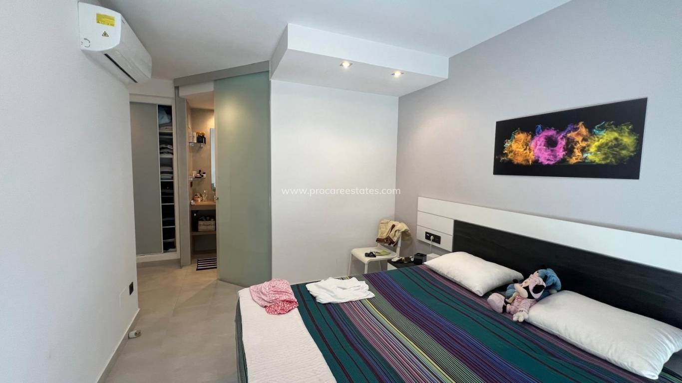 Resale - Apartment - Guardamar del Segura - Urbanizaciones