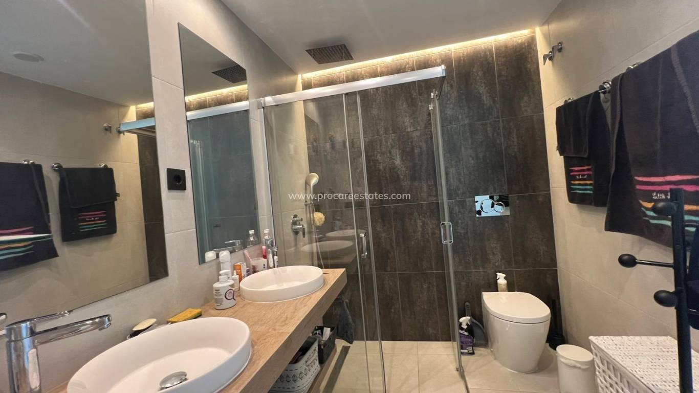 Resale - Apartment - Guardamar del Segura - Urbanizaciones