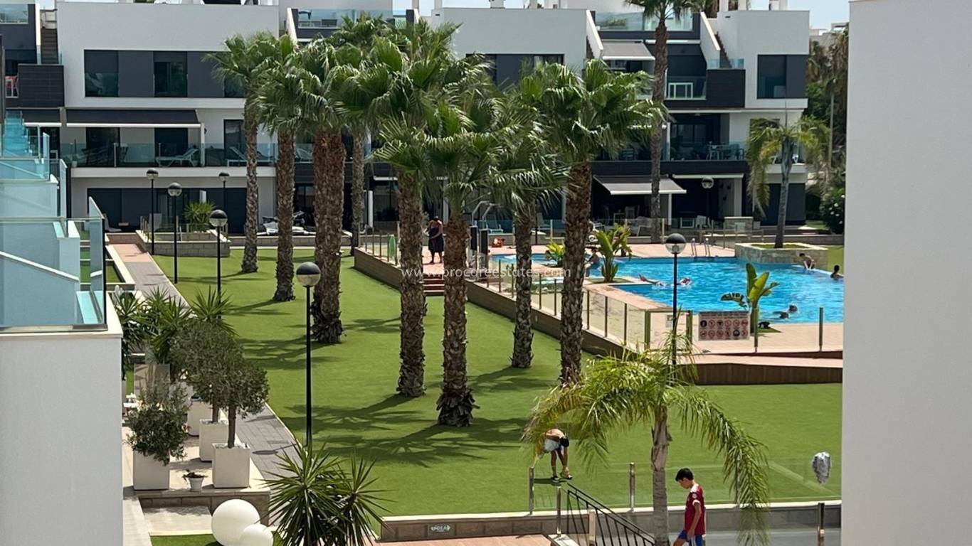 Resale - Apartment - Guardamar del Segura - Urbanizaciones