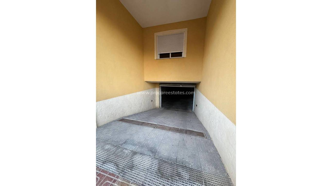 Resale - Apartment - Jacarilla - Comunidad Valenciana