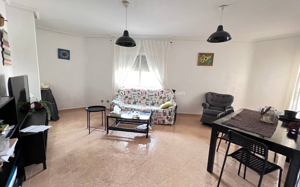 Resale - Apartment - Jacarilla