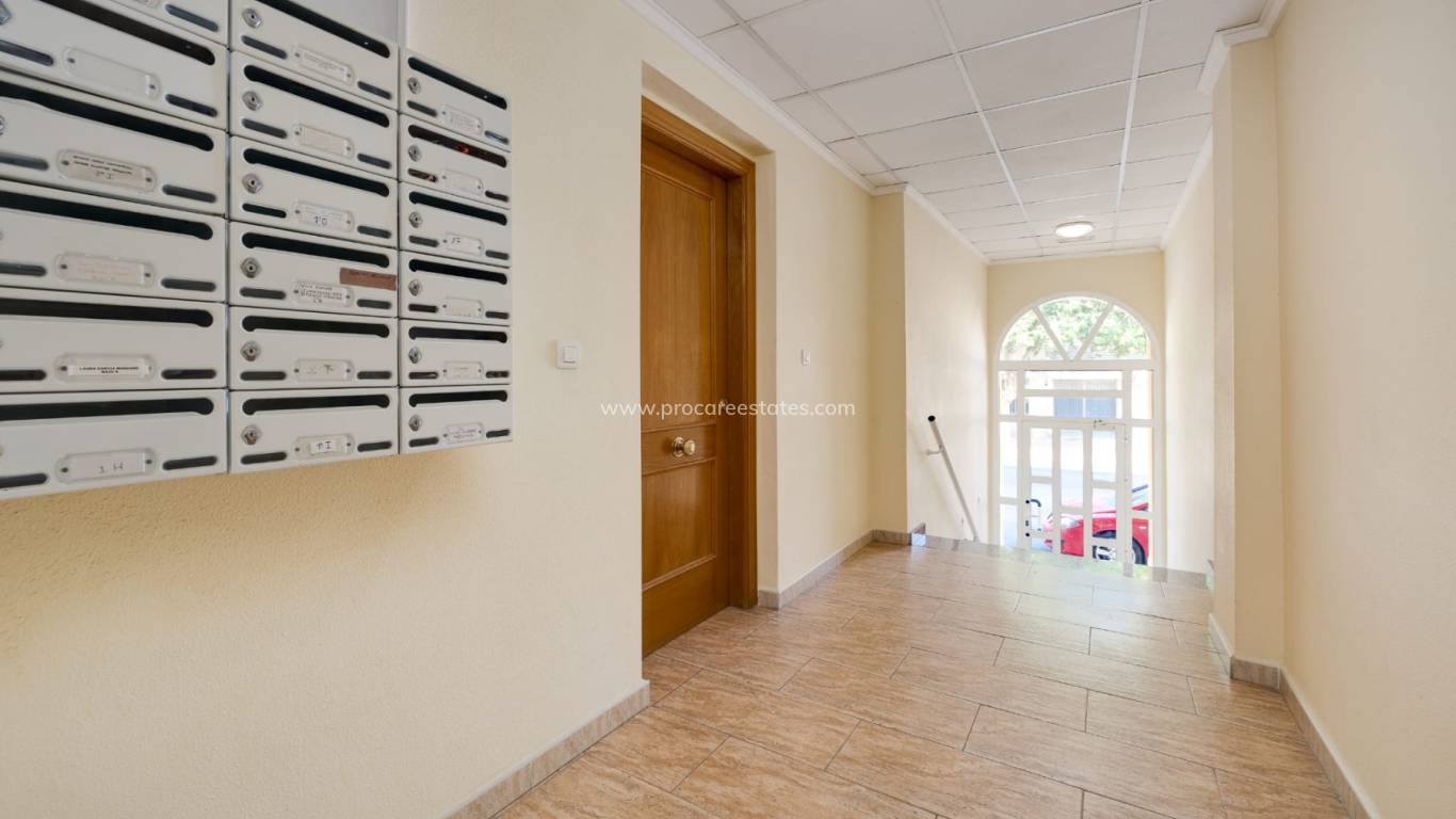 Resale - Apartment - Jacarilla