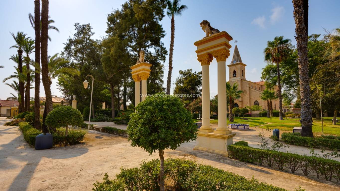 Resale - Apartment - Jacarilla