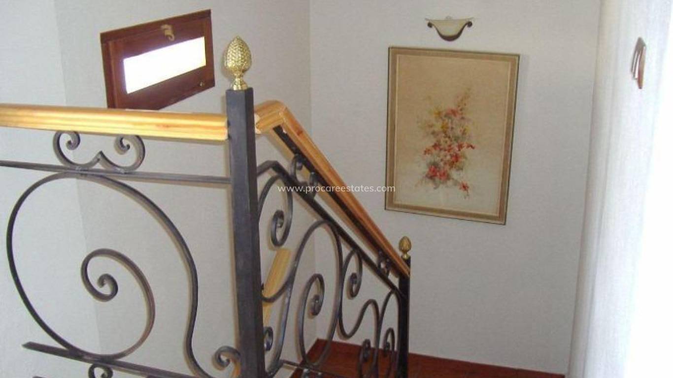 Resale - Apartment - Oliva