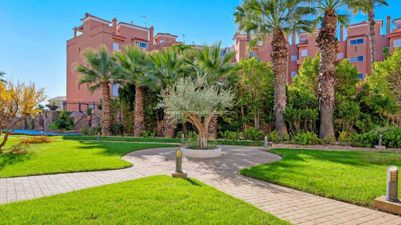 Resale - Apartment - Orihuela Costa - Cabo Roig