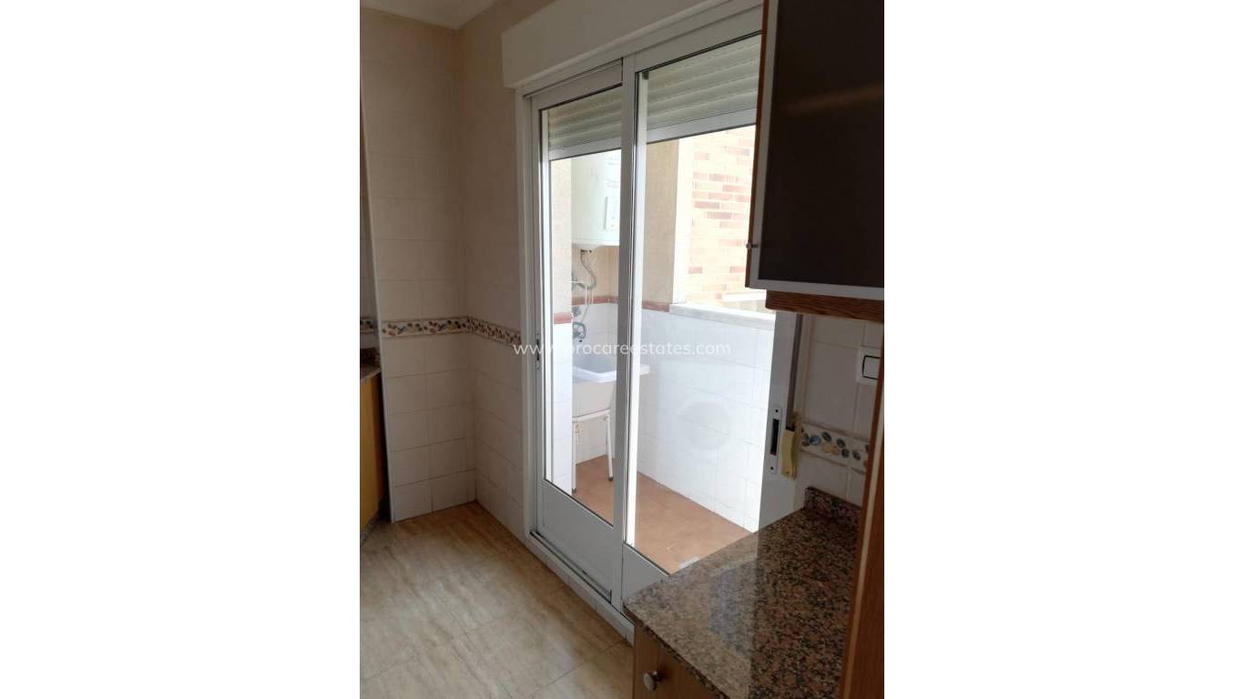 Resale - Apartment - Orihuela Costa - Campoamor