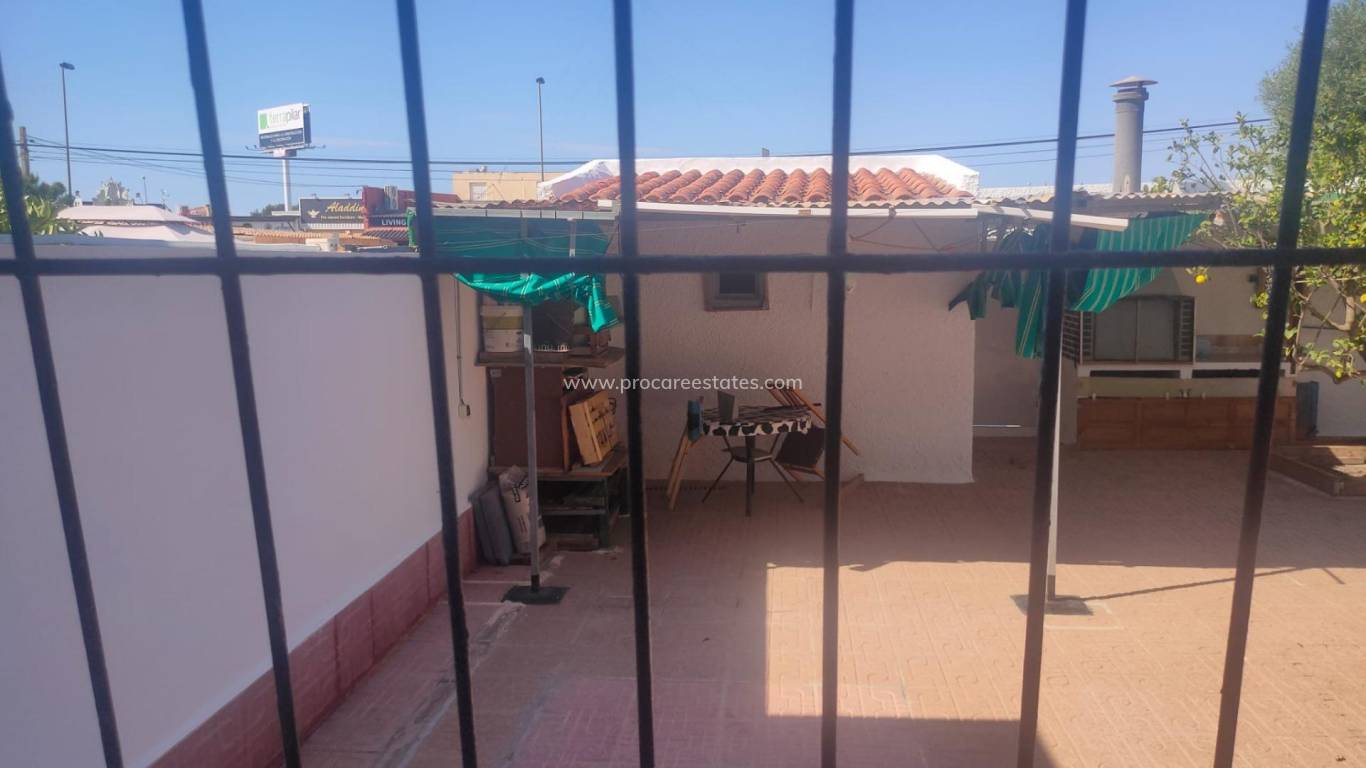 Resale - Apartment - Orihuela Costa - Campoamor