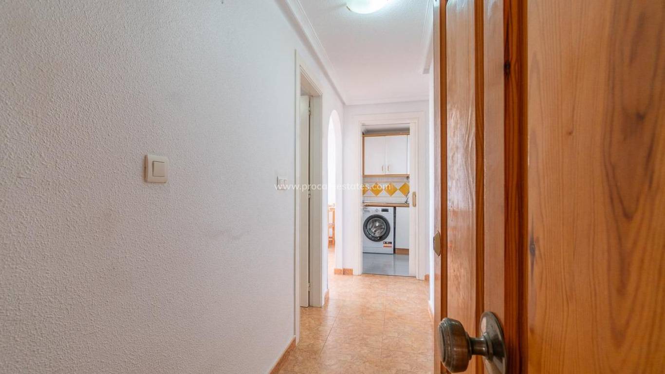 Resale - Apartment - Orihuela Costa - Campoamor