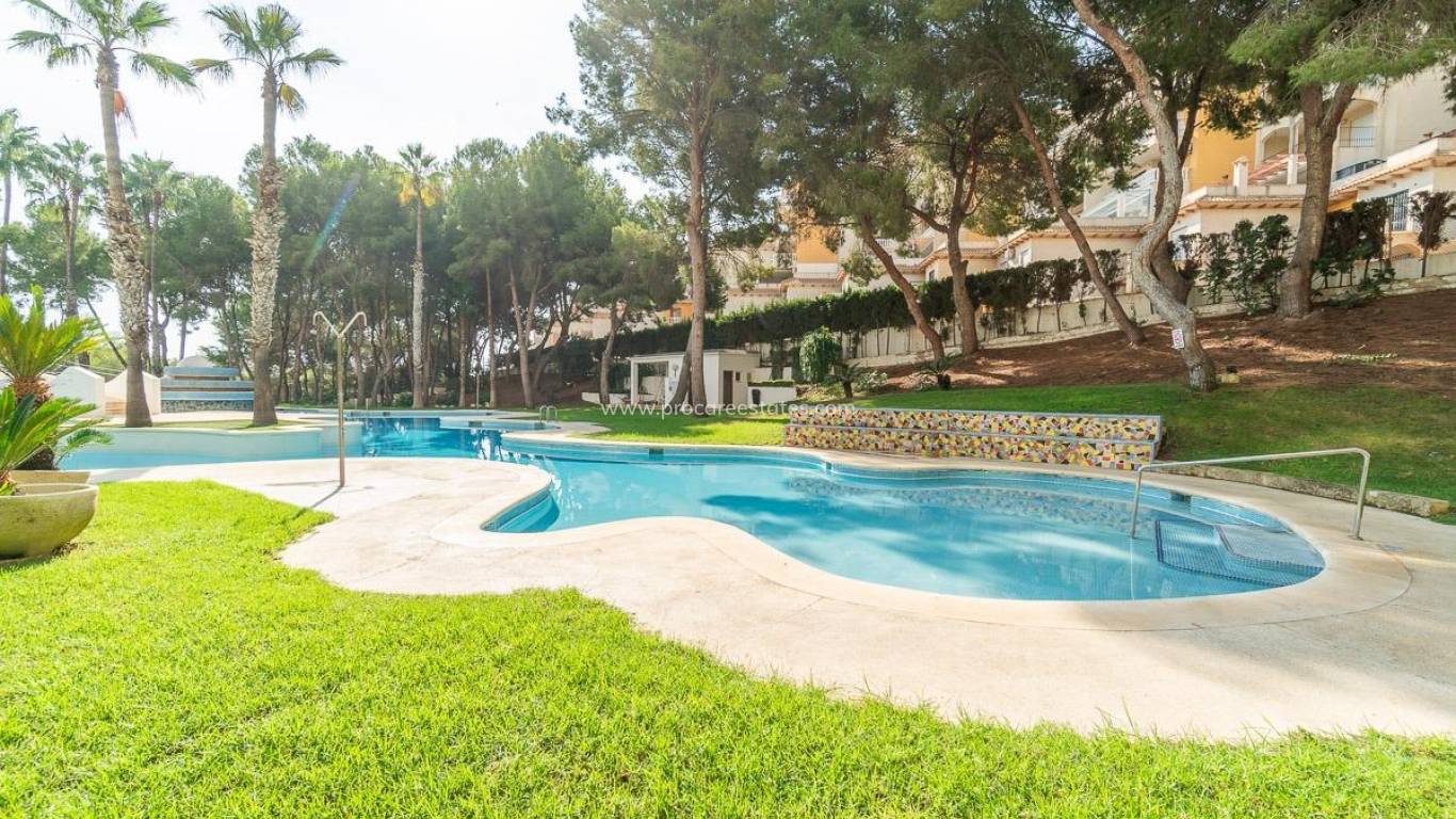 Resale - Apartment - Orihuela Costa - Campoamor