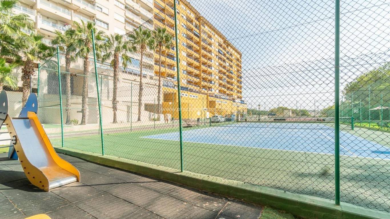 Resale - Apartment - Orihuela Costa - Campoamor