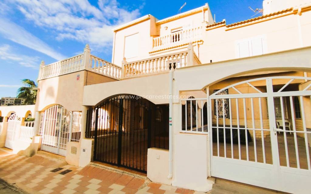 Resale - Apartment - Orihuela Costa - Campoamor