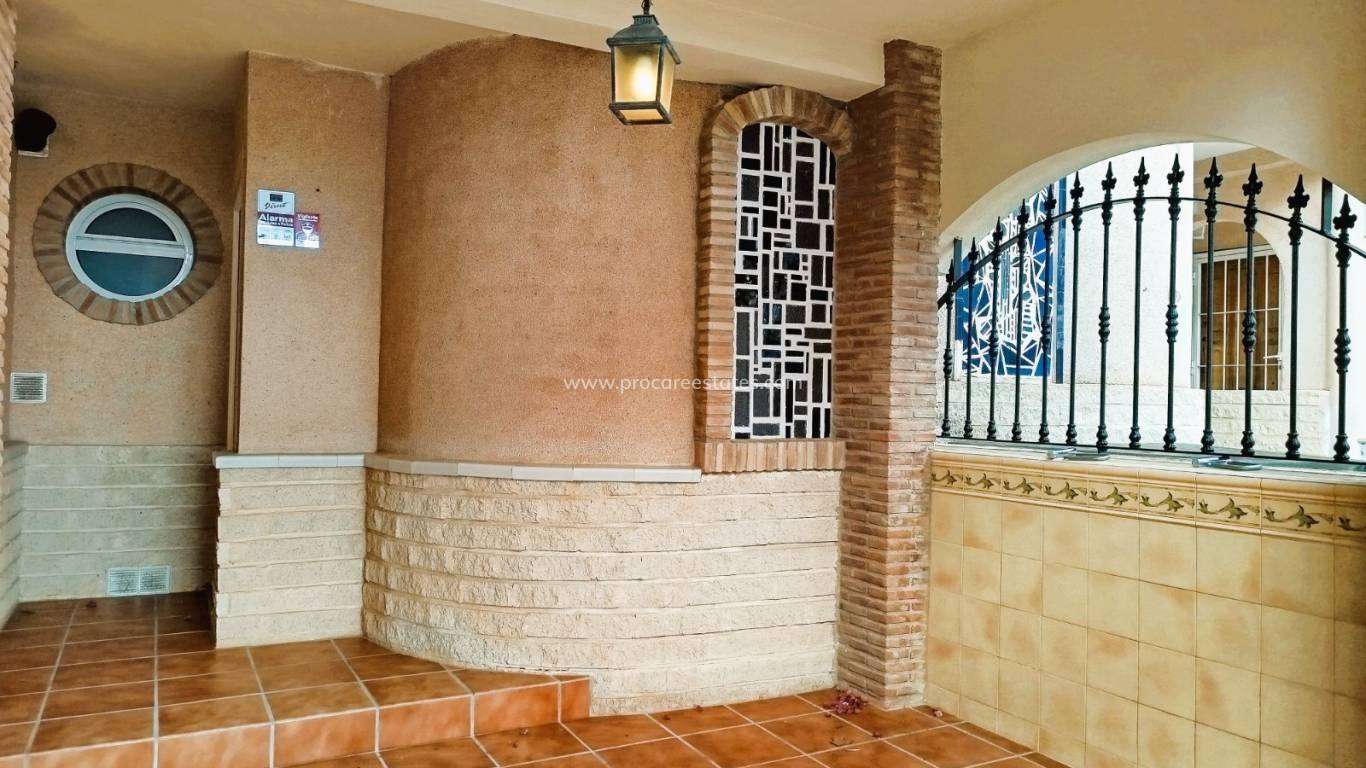 Resale - Apartment - Orihuela Costa - Campoamor