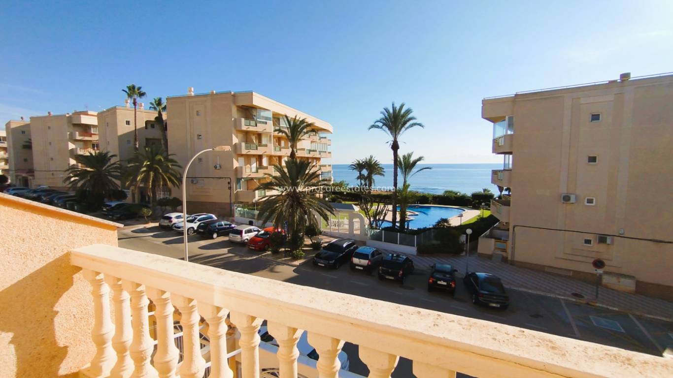 Resale - Apartment - Orihuela Costa - Campoamor