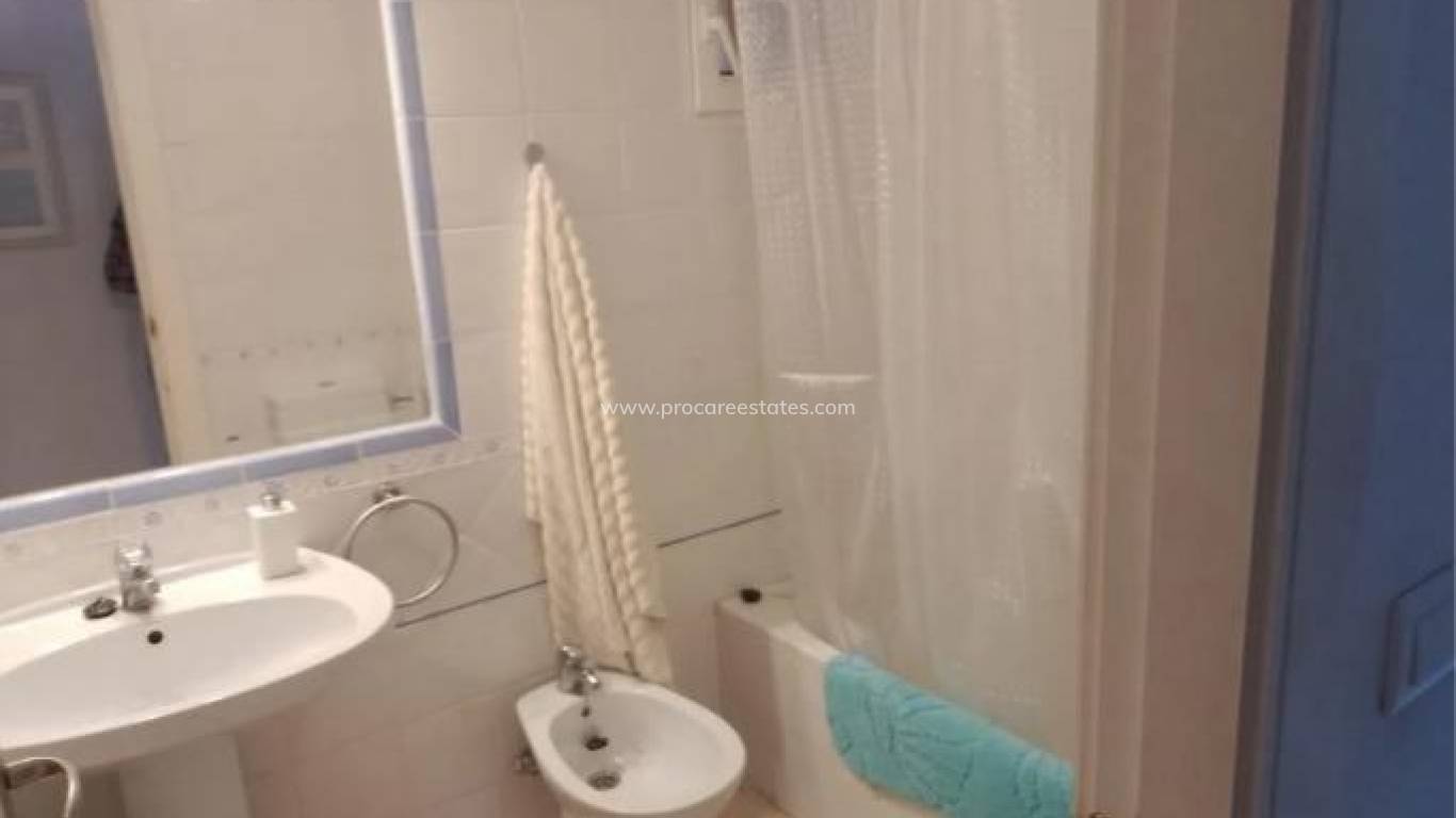 Resale - Apartment - Orihuela Costa - Campoamor