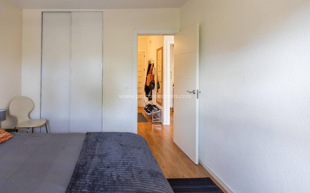 Resale - Apartment - Orihuela Costa - Campoamor