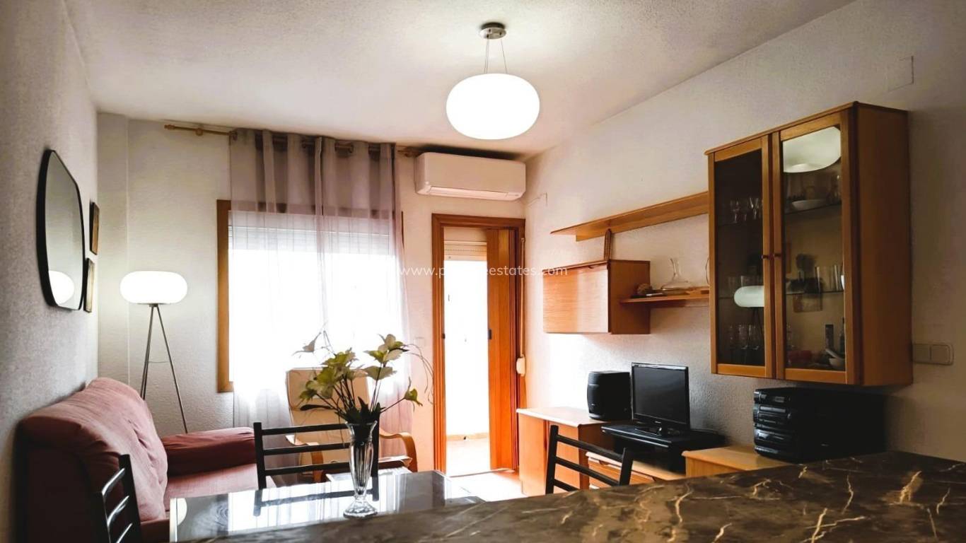 Resale - Apartment - Orihuela Costa - Campoamor