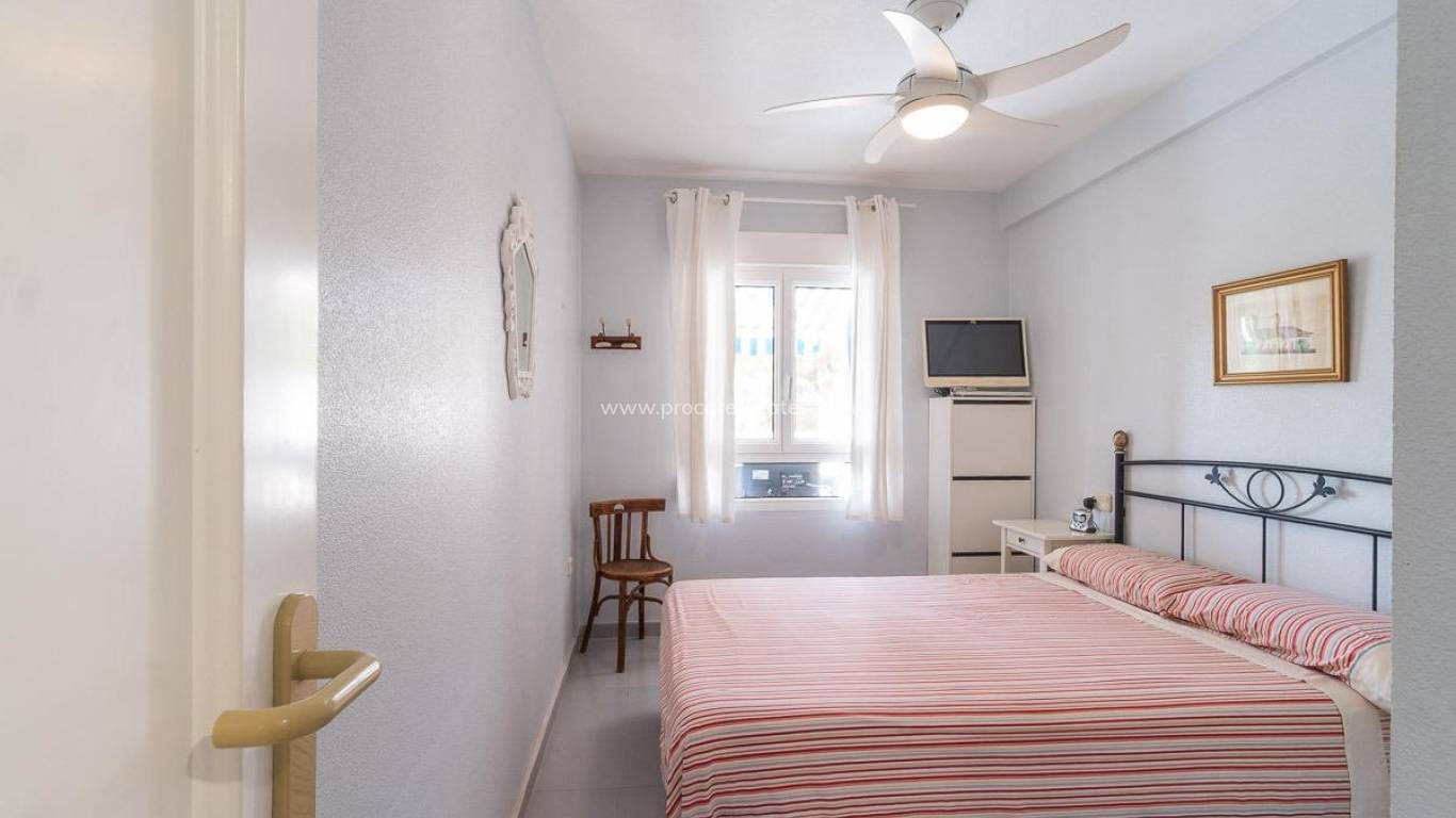 Resale - Apartment - Orihuela Costa - Campoamor
