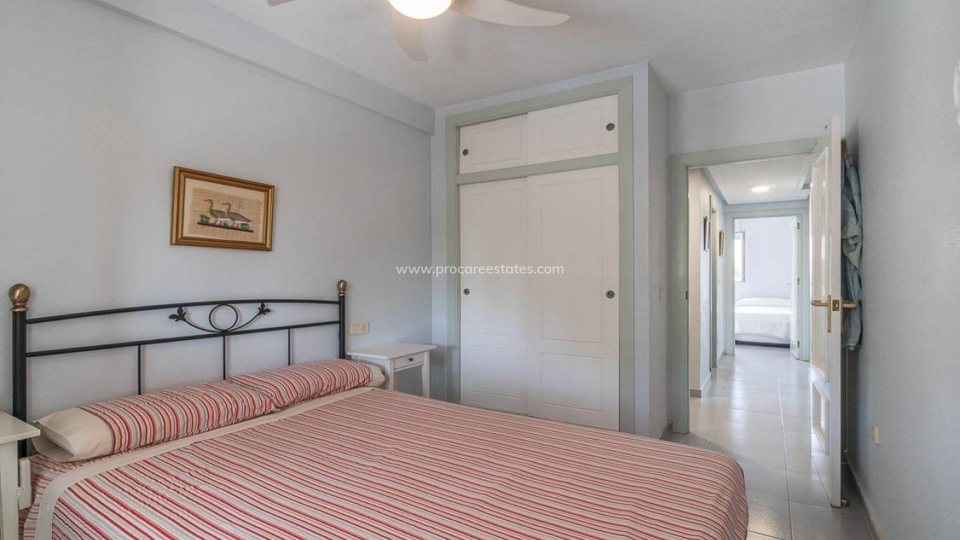 Resale - Apartment - Orihuela Costa - Campoamor