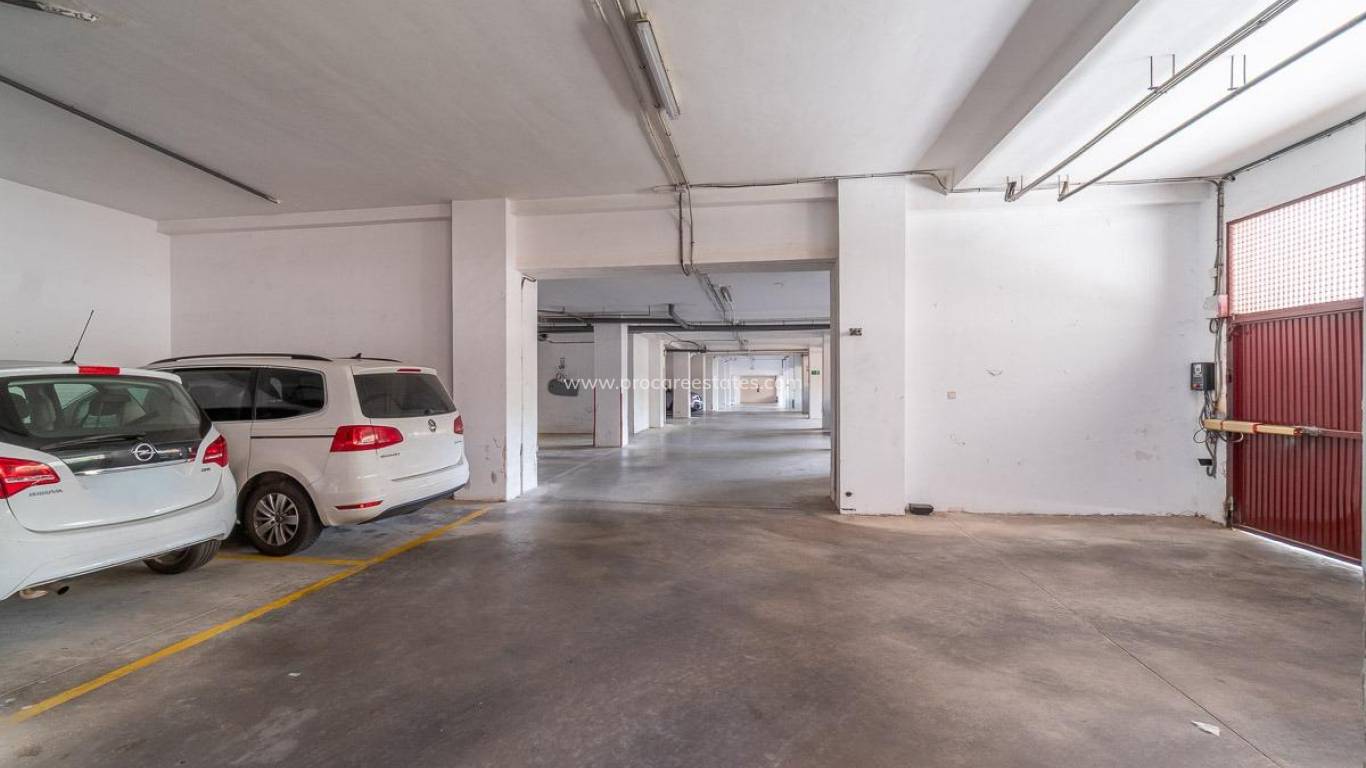Resale - Apartment - Orihuela Costa - Campoamor