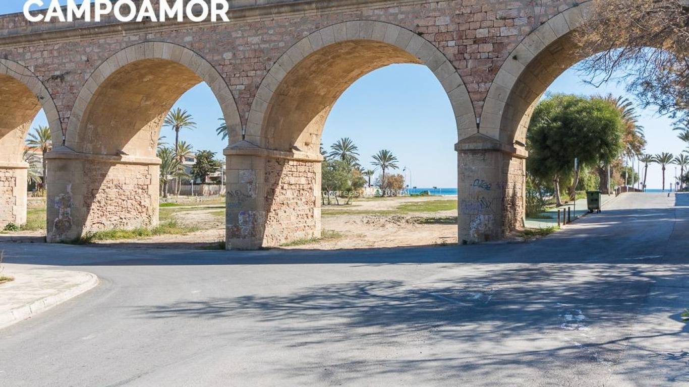 Resale - Apartment - Orihuela Costa - Campoamor