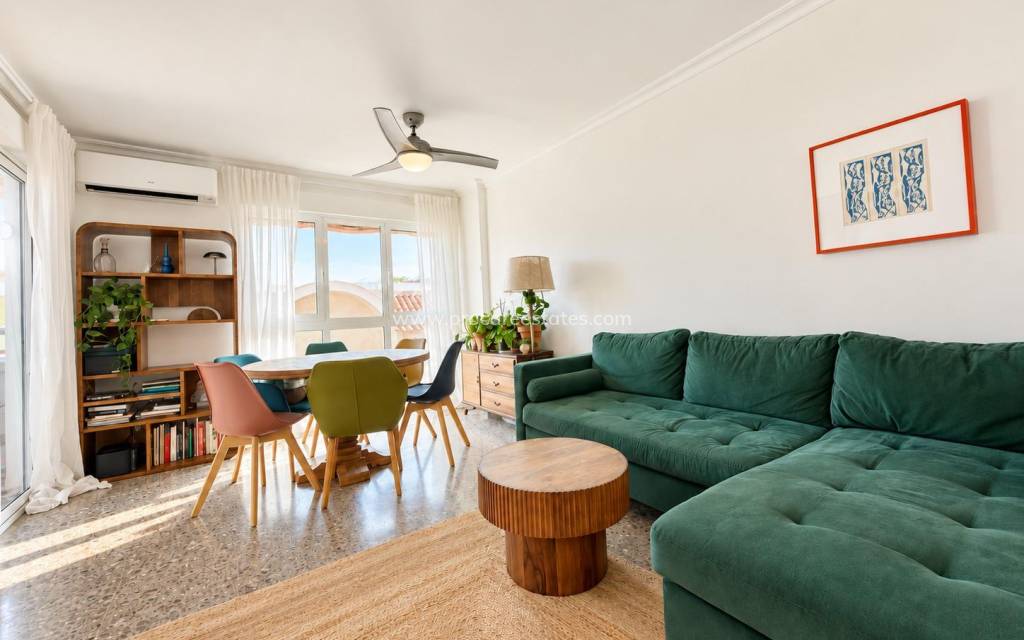 Resale - Apartment - Orihuela Costa - Campoamor