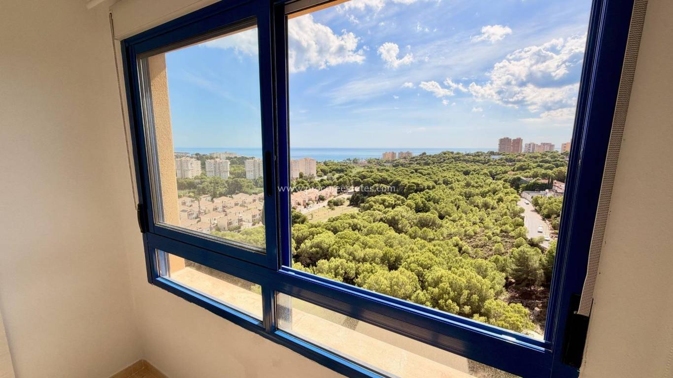 Resale - Apartment - Orihuela Costa - Campoamor