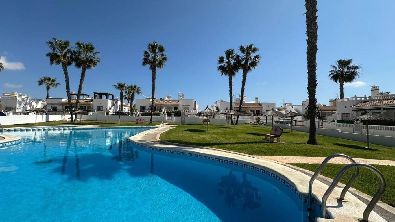 Resale - Apartment - Orihuela Costa - La Chismosa