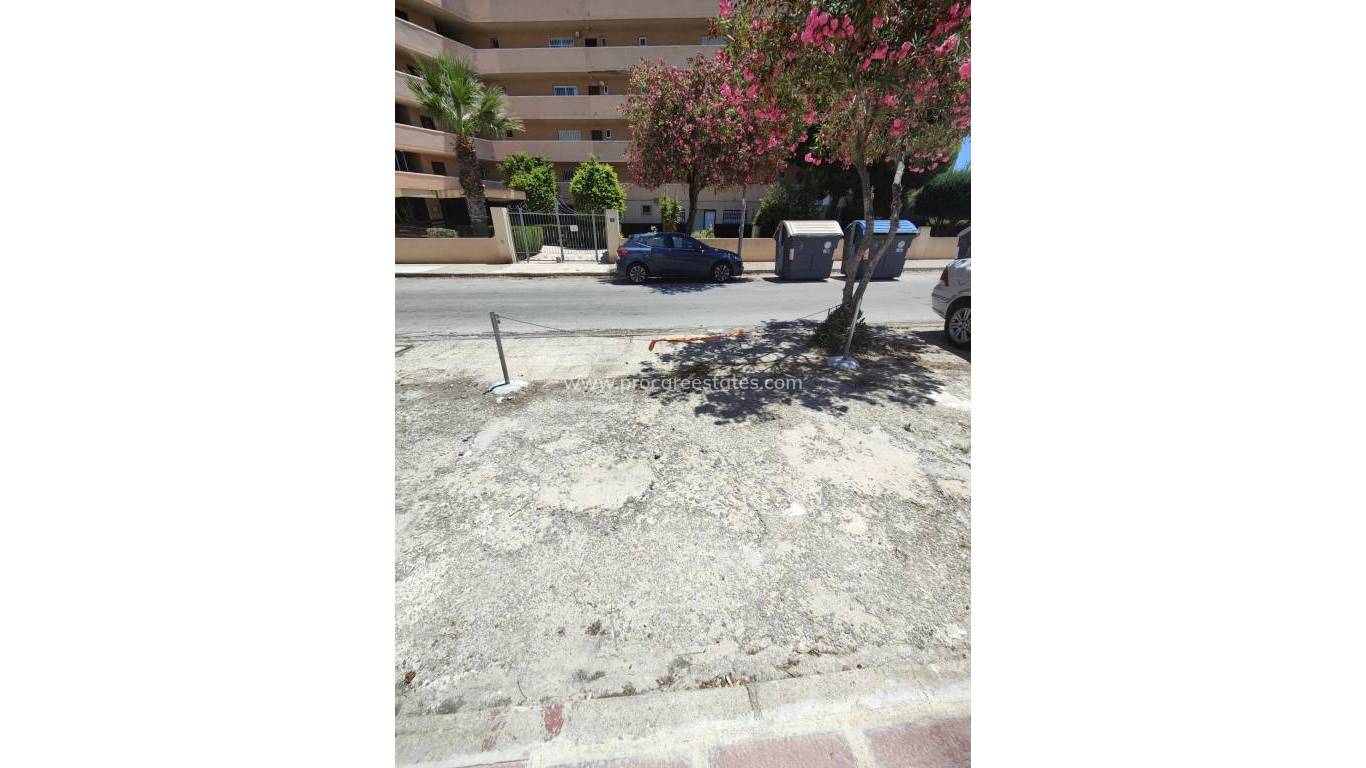 Resale - Apartment - Orihuela Costa - La Zenia