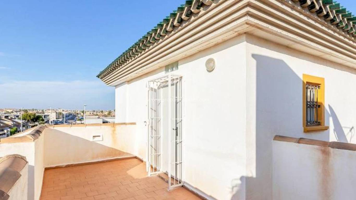 Resale - Apartment - Orihuela Costa - La Zenia