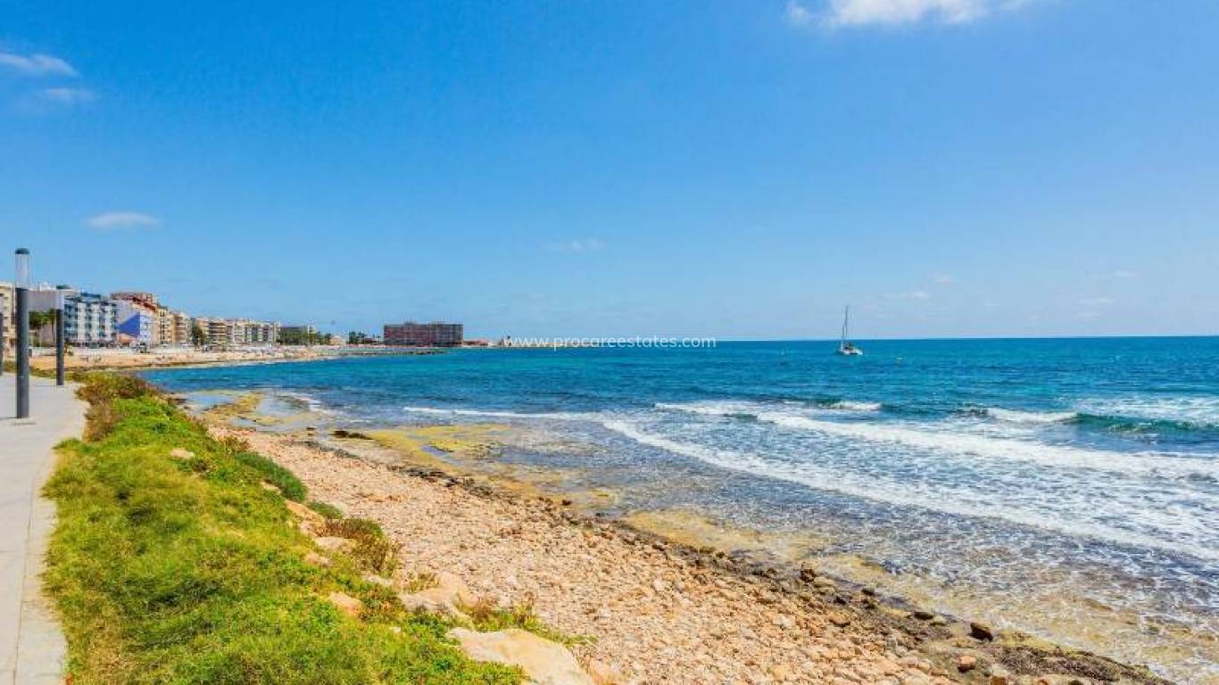 Resale - Apartment - Orihuela Costa - La Zenia