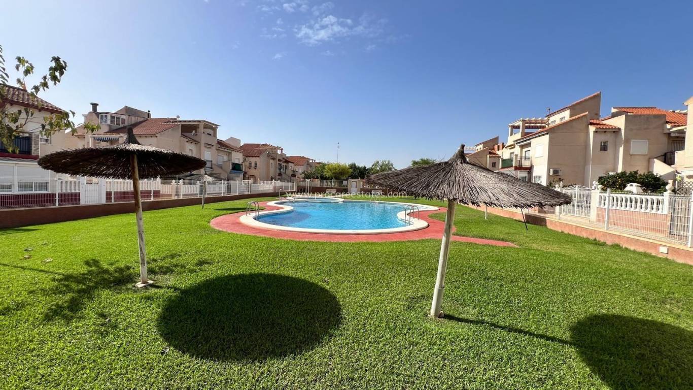 Resale - Apartment - Orihuela Costa - La Zenia