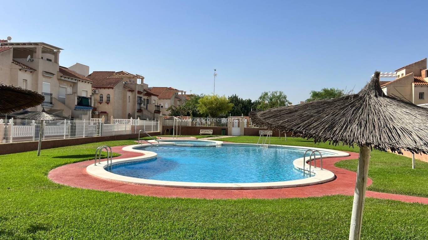 Resale - Apartment - Orihuela Costa - La Zenia