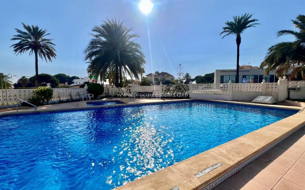 Resale - Apartment - Orihuela Costa - La Zenia